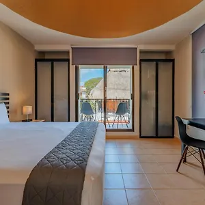hotel-brisas-5a-av.allrivieramayahotels.com/