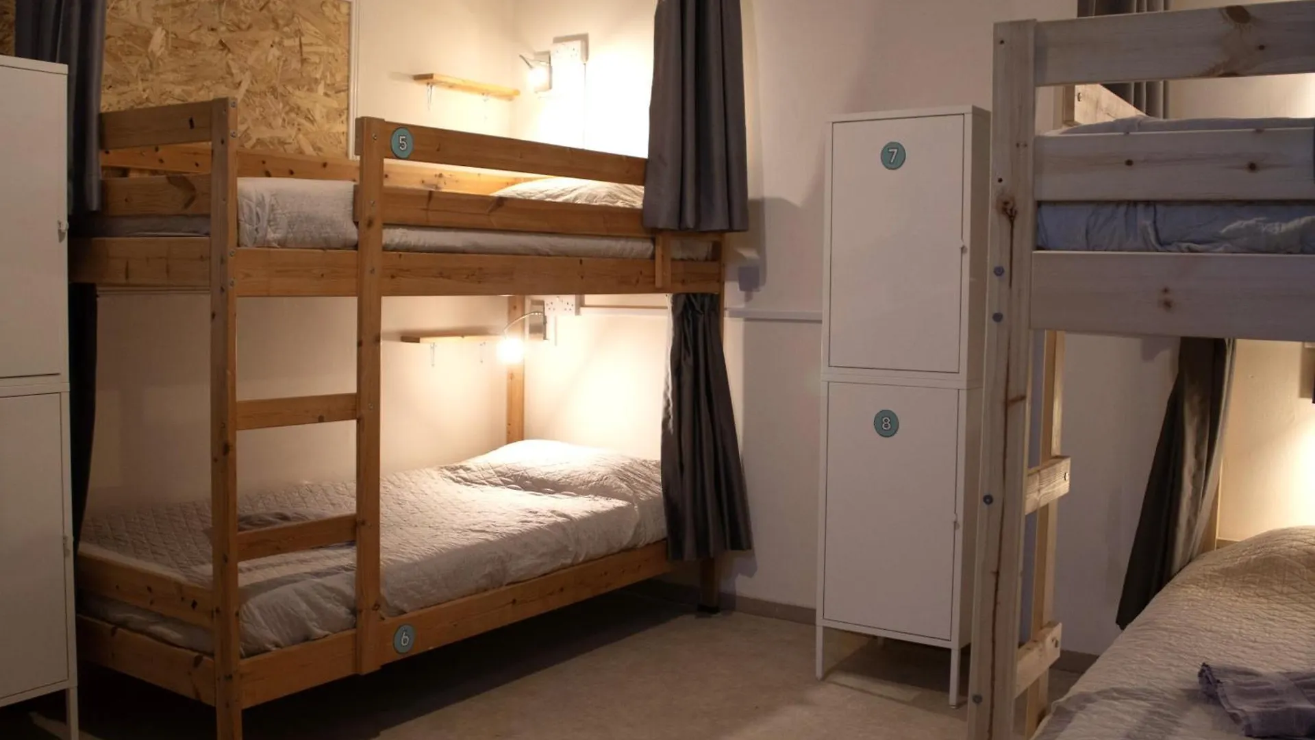 House Of Nissus Hostel Agia Napa 0*,  Chipre