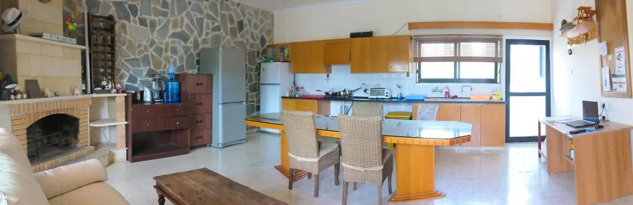 House Of Nissus Hostel Agia Napa Chipre